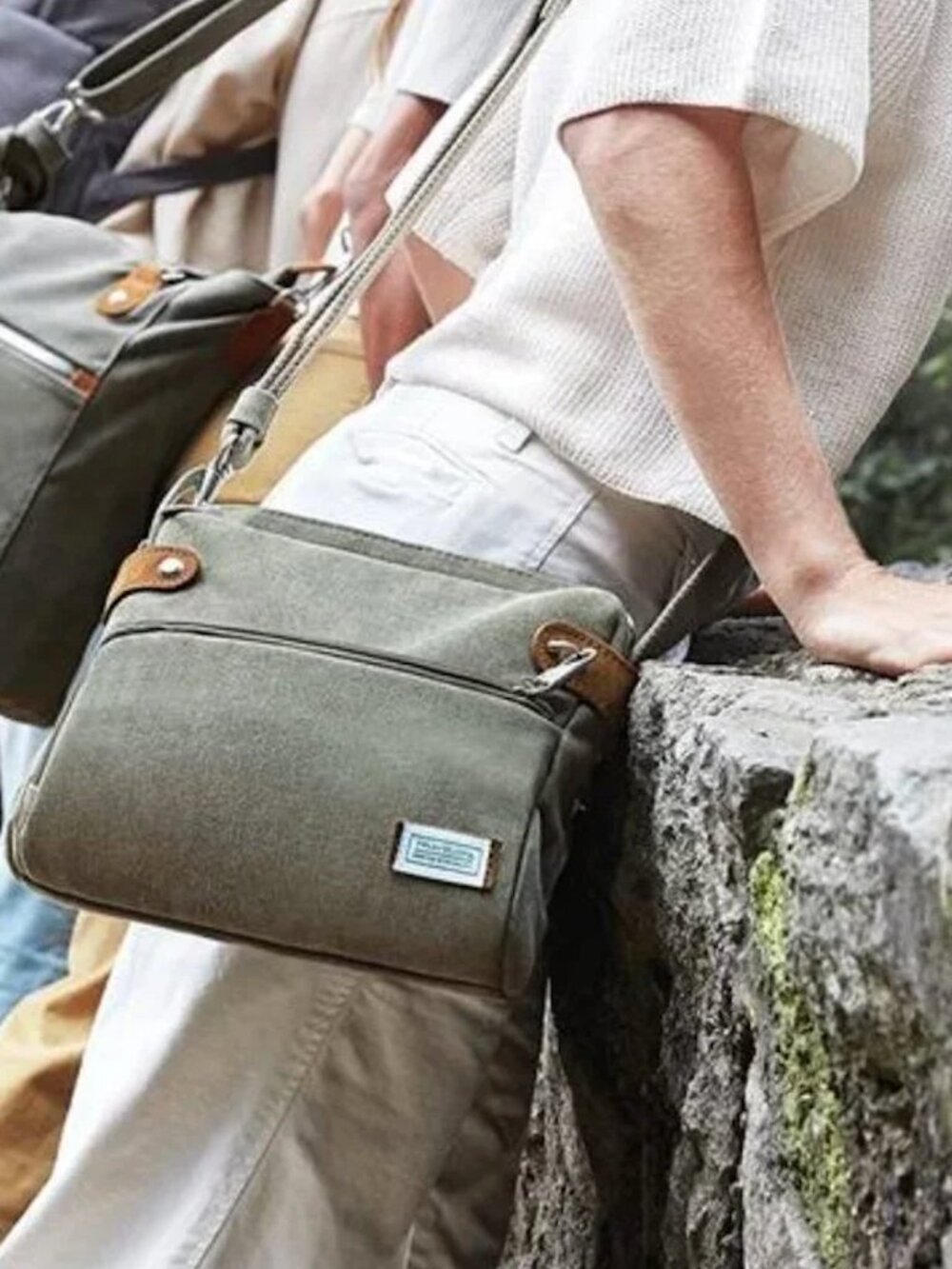 Travelon Anti-Theft Heritage Canvas Crossbody Messenger Travel Bag NWOT Pewter